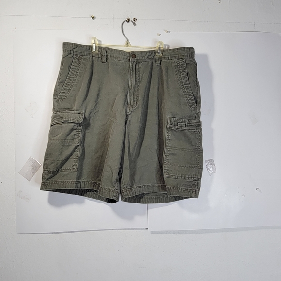 Columbia Other - Mens Columbia Cargo Shorts Gray Size 40